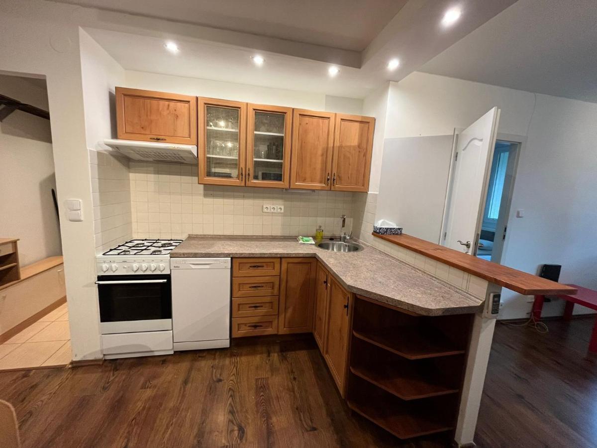 Invalidovna Apartment Πράγα Εξωτερικό φωτογραφία