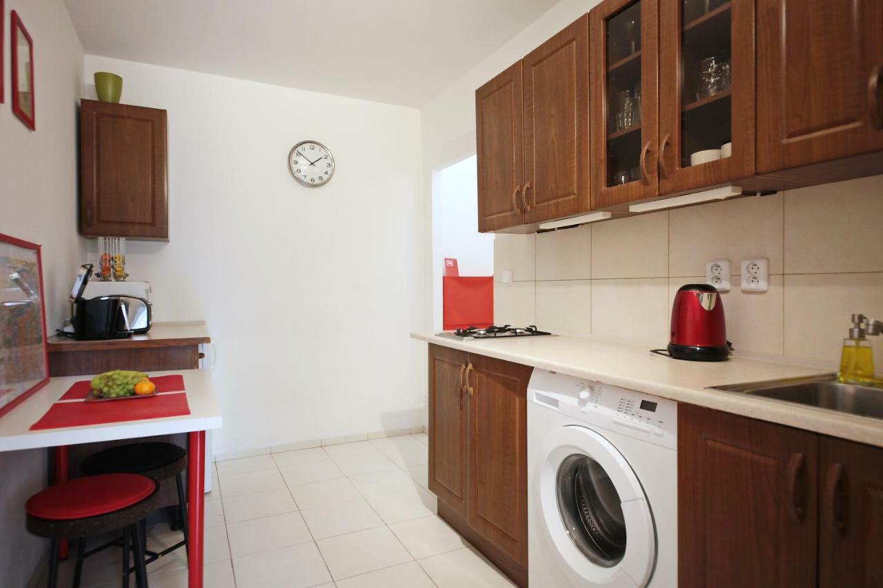 Invalidovna Apartment Πράγα Εξωτερικό φωτογραφία