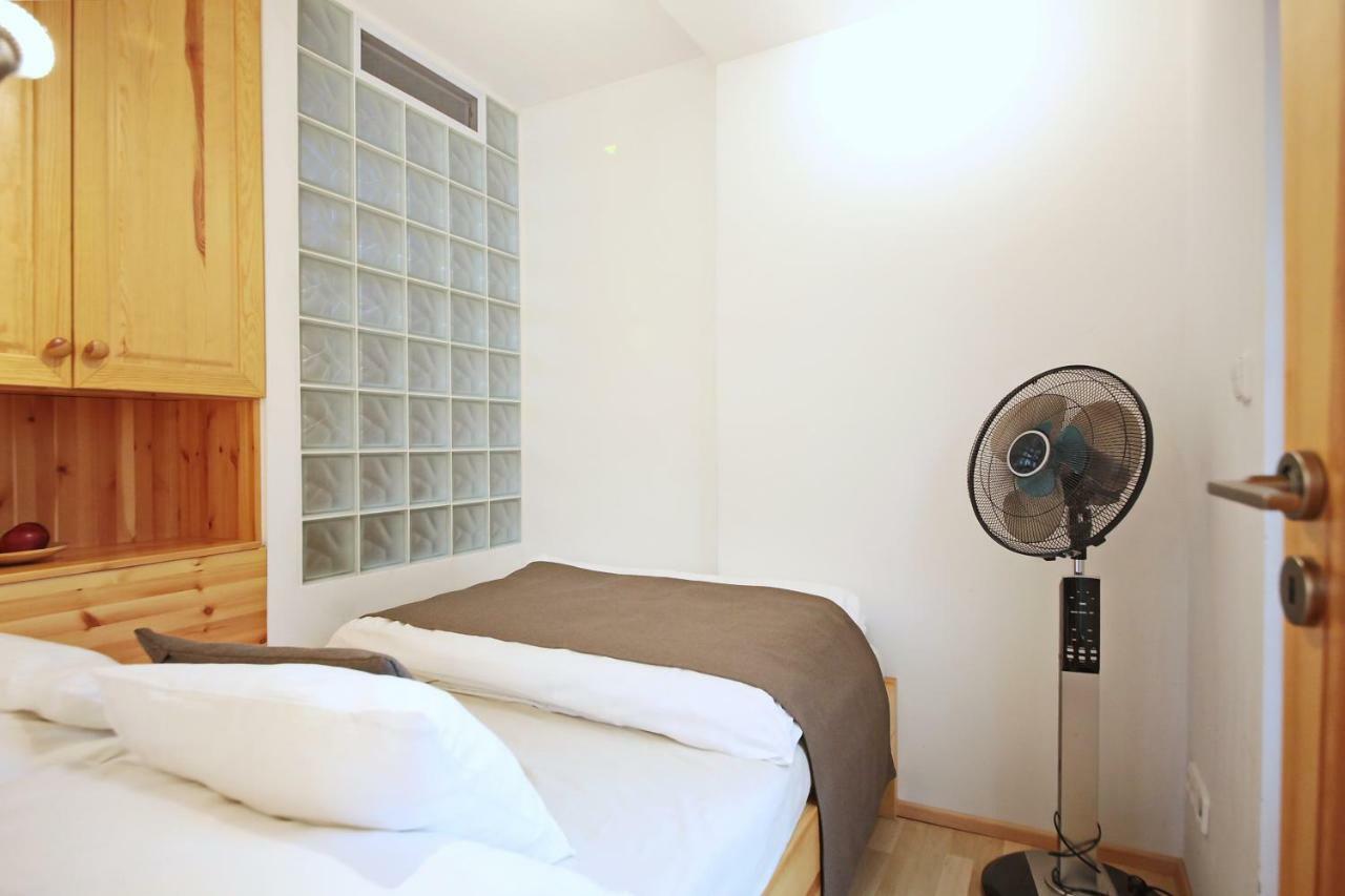 Invalidovna Apartment Πράγα Εξωτερικό φωτογραφία