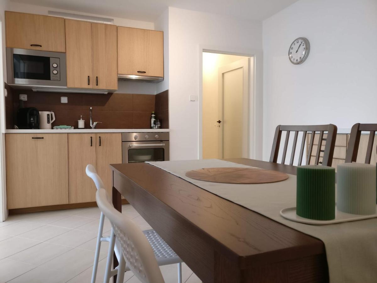 Invalidovna Apartment Πράγα Εξωτερικό φωτογραφία